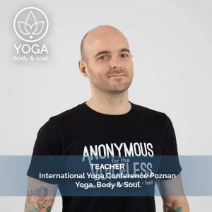 Zajęcia z Johnem Priorem na Yoga. Body & Soul